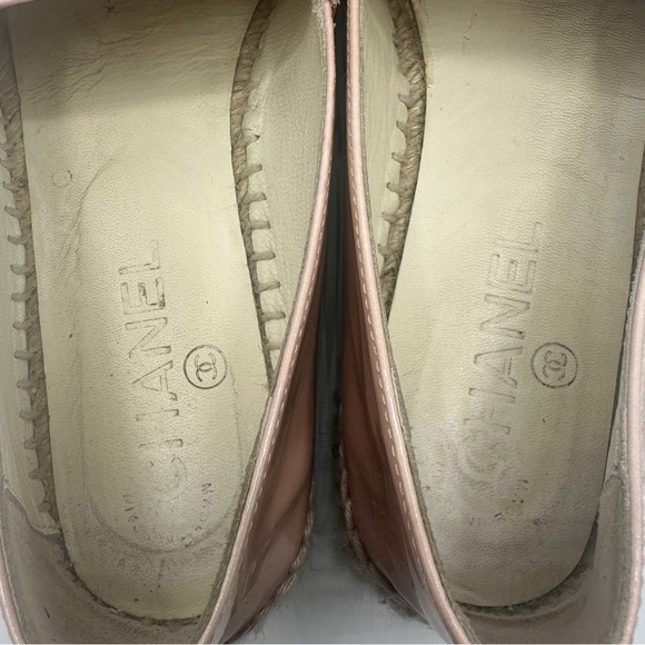 CHANEL Baby Pink Shiny Patent Leather CC Logo Espadrille Pull Ons EU 37 - Picture 3 of 12